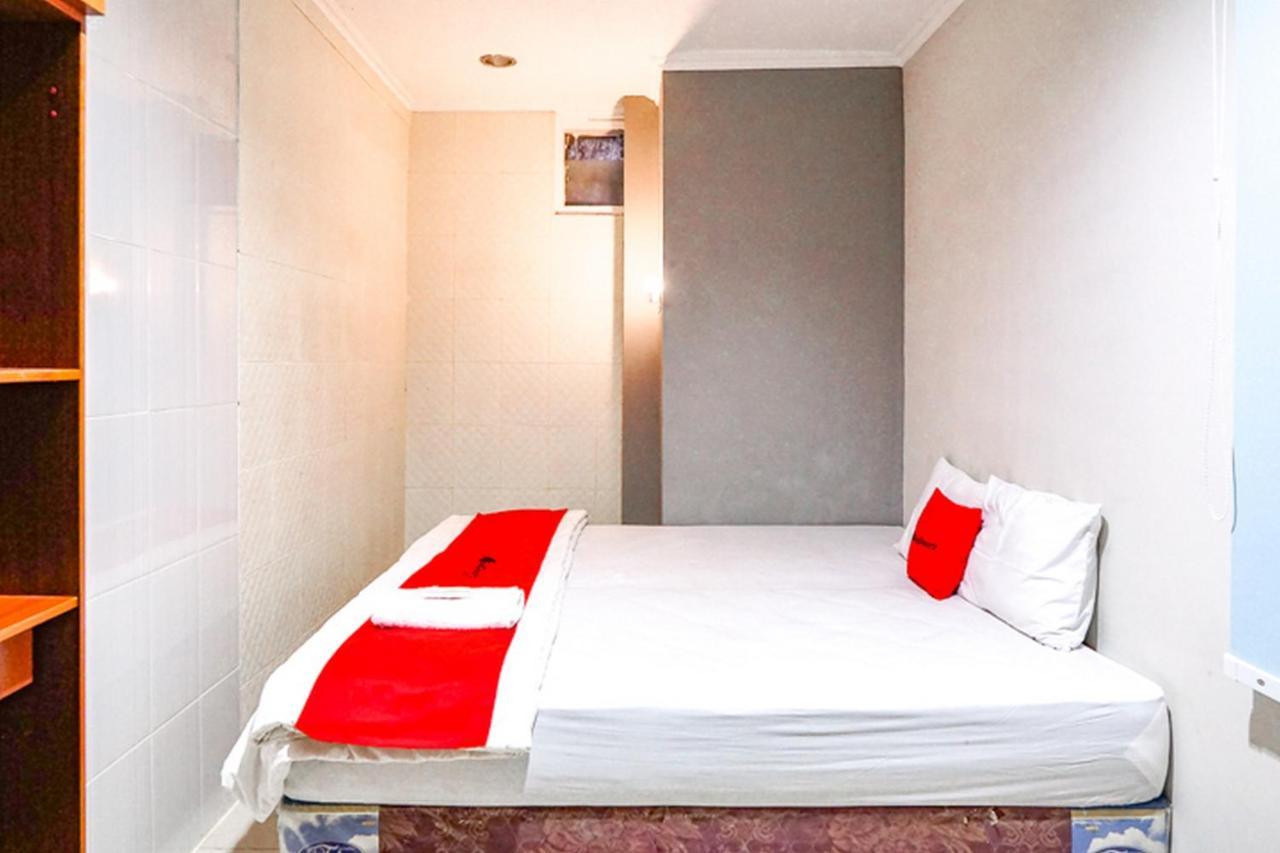 Hotel Reddoorz @ Citraland Sorabaya Extérieur photo